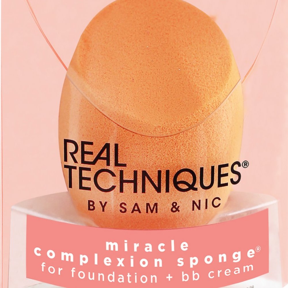 Real Techniques  Miracle Complexion Sponge ~ Cruelty Free ~ Latex Free ~ VEGAN
